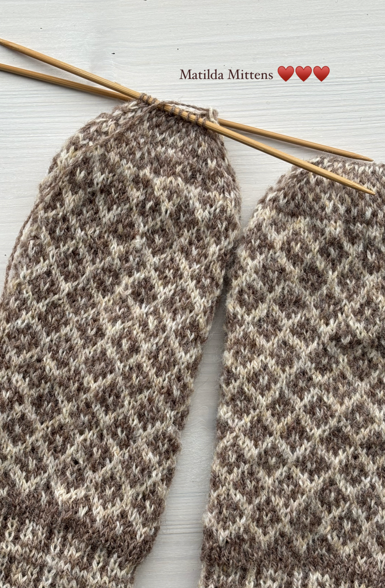 Matilda Mittens - PDF pattern in English