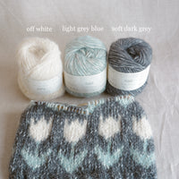 Winter Bulbs Cowl by Laura Menéndez