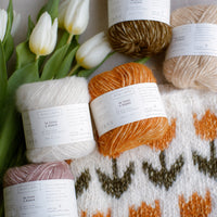 Winter Bulbs Cowl by Laura Menéndez