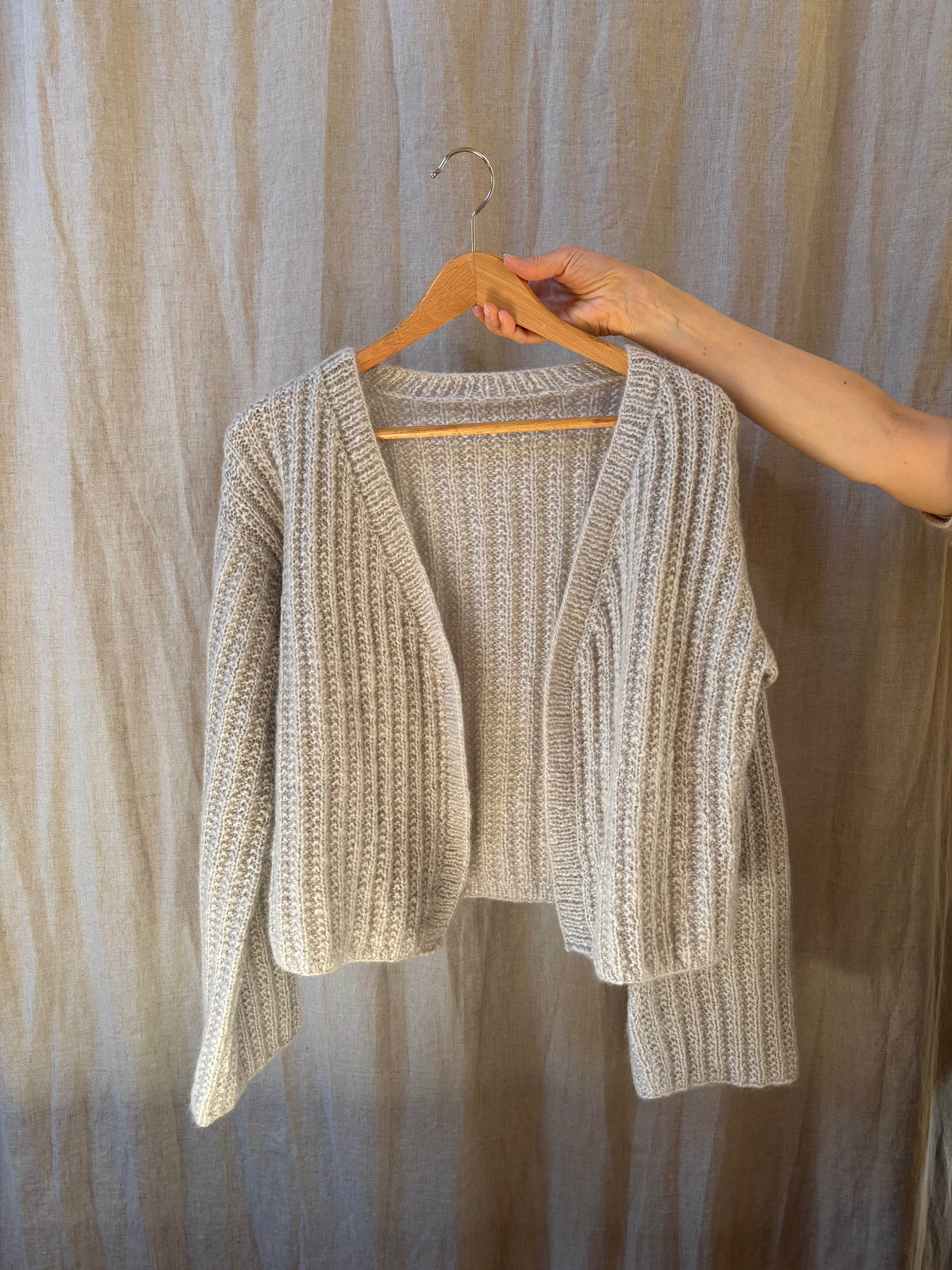 Erin Cardigan by Cecile Fombeur