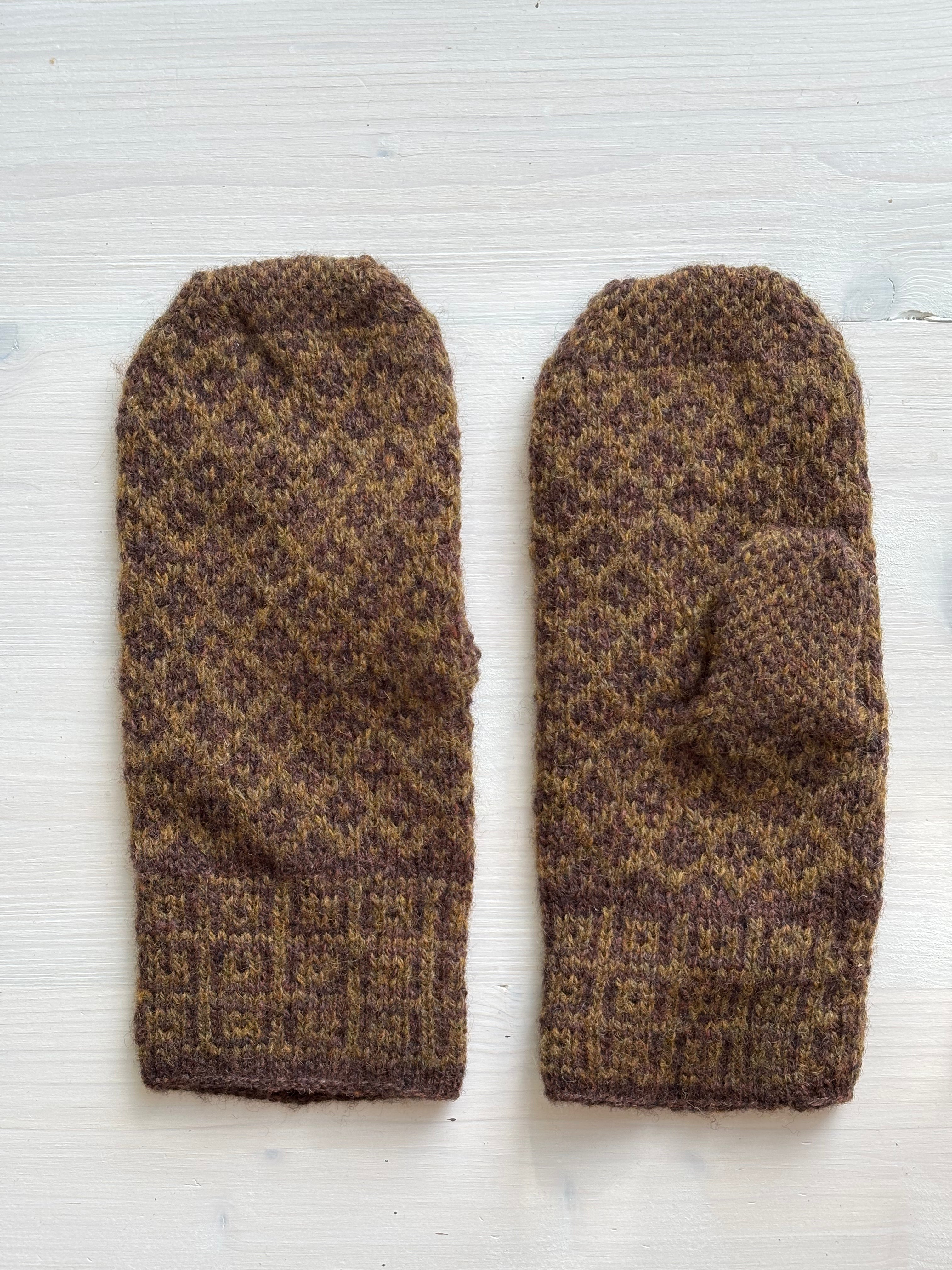 Matilda Mittens - PDF pattern in English
