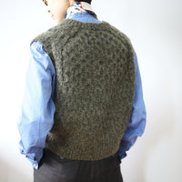 Nid Dickey-Vest by Rui Yamamuro