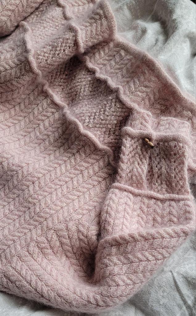 Sarang Sweater by Aegyo Knit