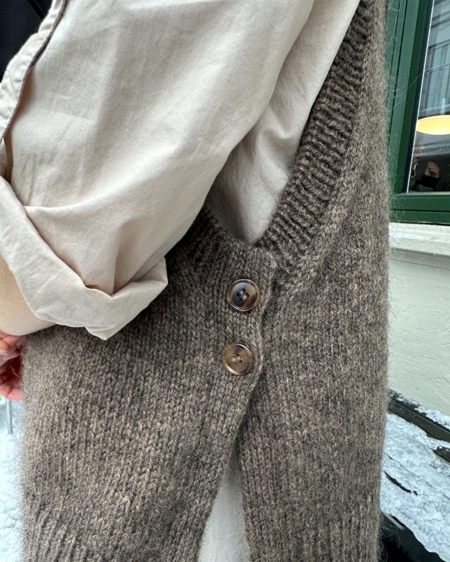 Lulu Slipover Chunky Edition by PetiteKnit x Hjelholt