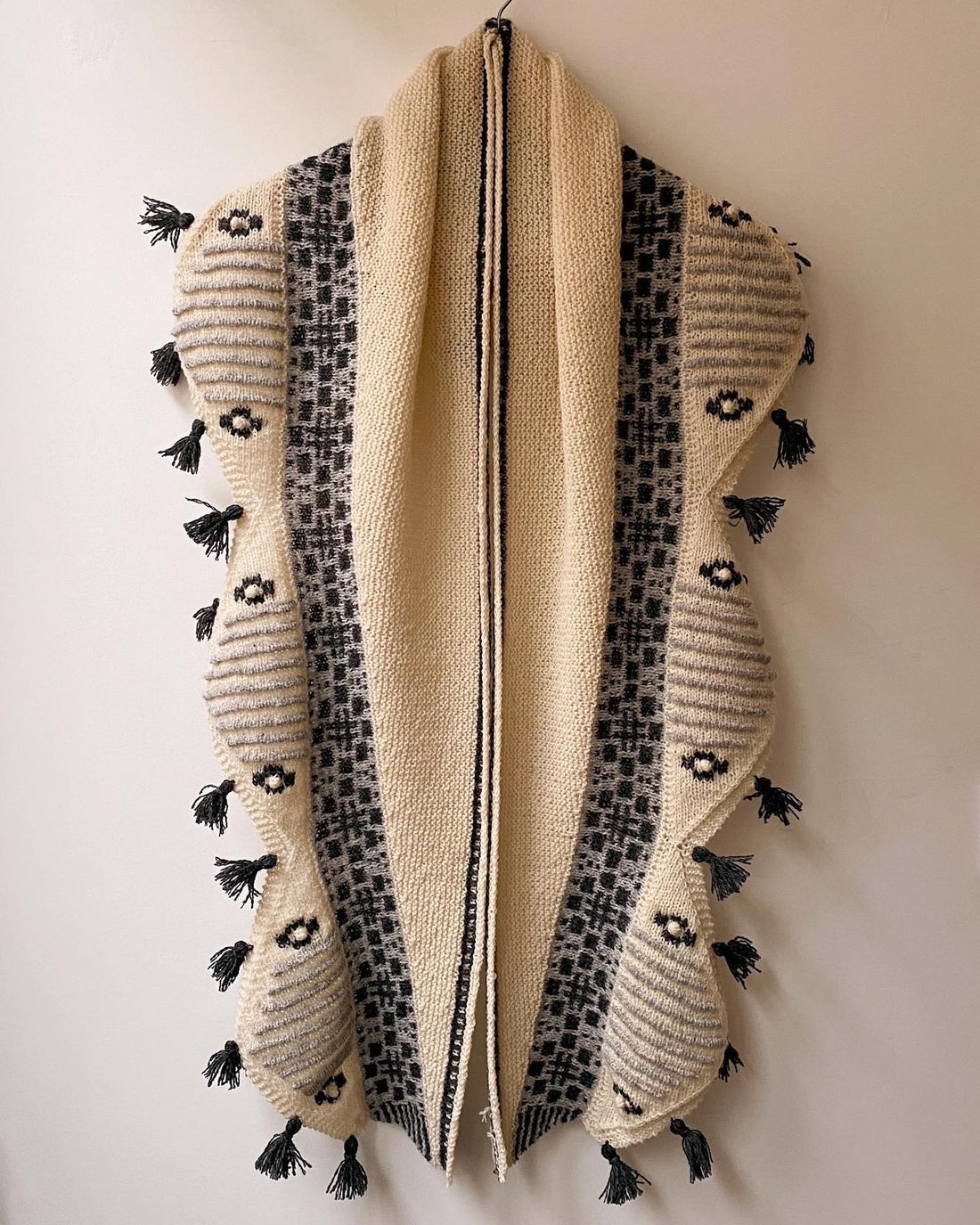 Florence Spurling Studio - The Ziri Shawl kit de laine