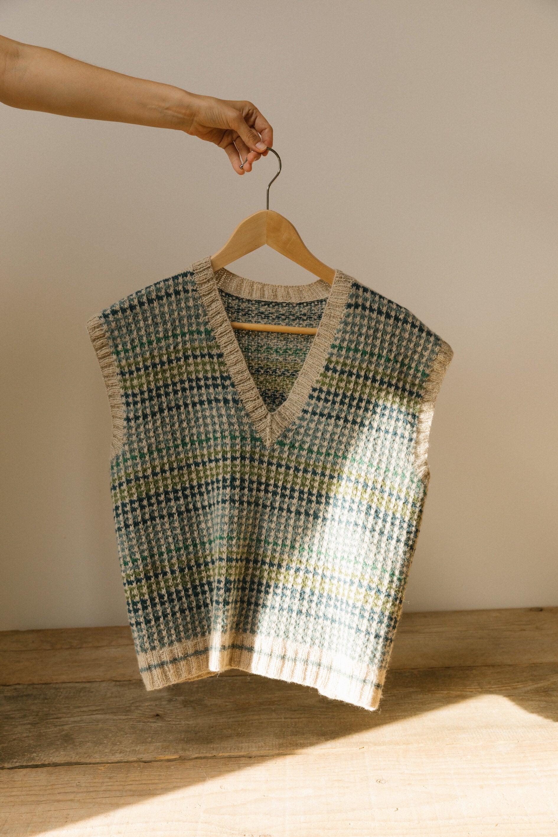 WH - Biches & Bûches no. 68 - pdf pattern in English