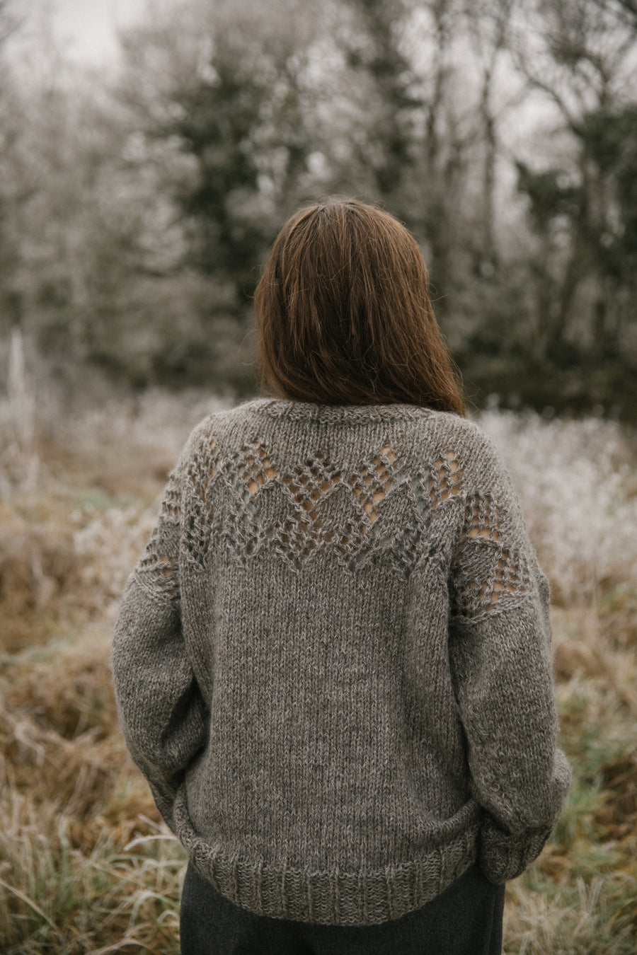 Biches & Bûches no. 6 - The Amanda Sweater kit tricot