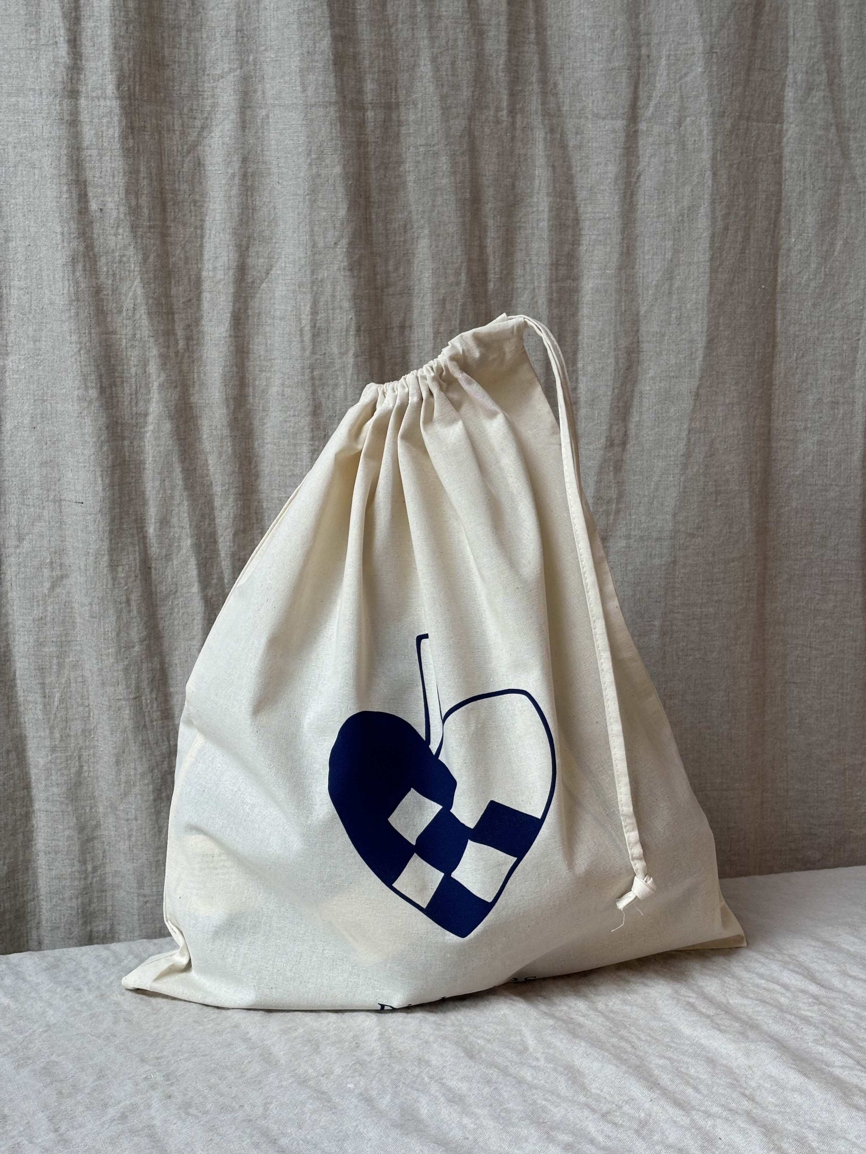 The Biches & Bûches Pouch