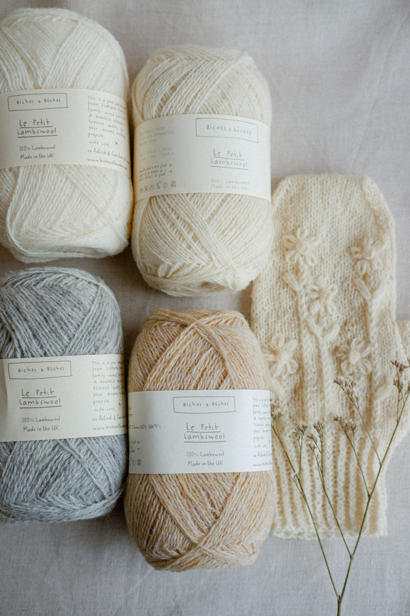 Moufles Welcome to my Garden by Laura Menéndez