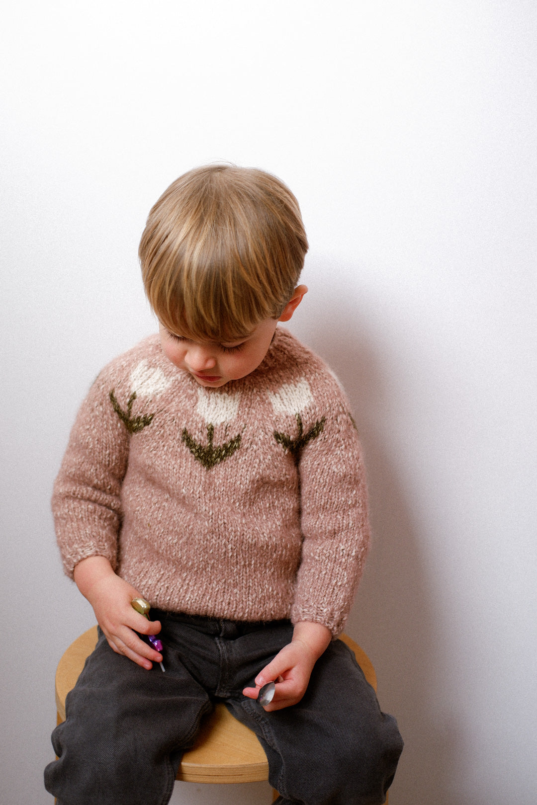 Winter Bulbs Sweater Junior Version by Laura Menendez Mimosa Cafe Lanar