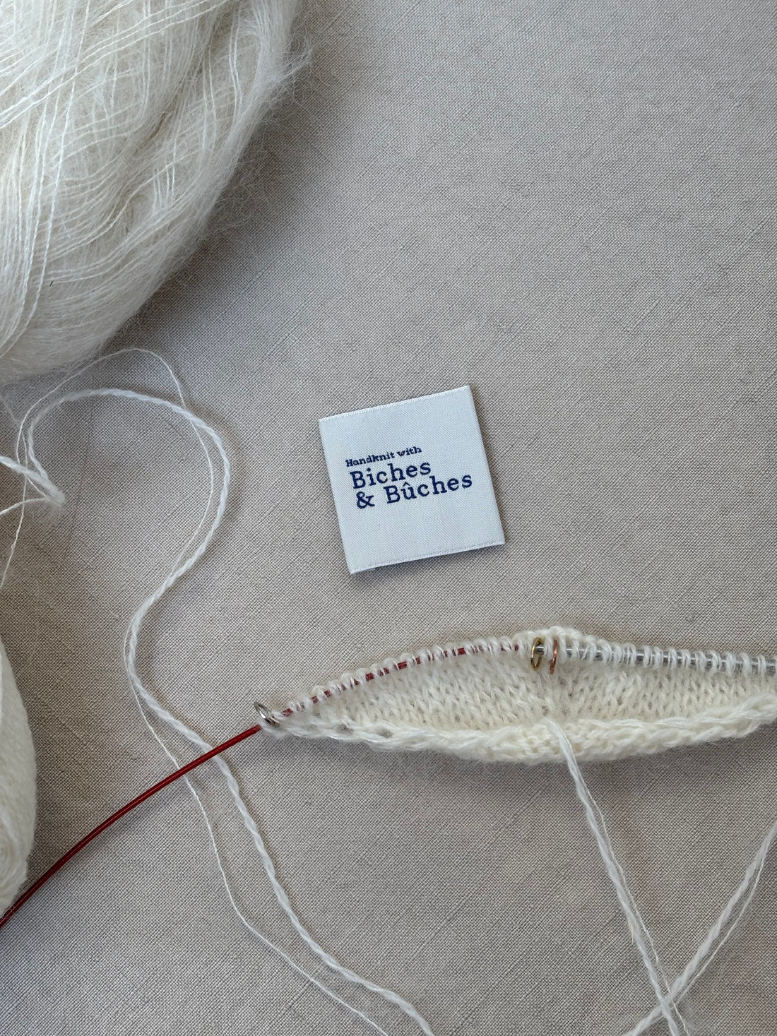 Sew-in Biches & Bûches Signature Label