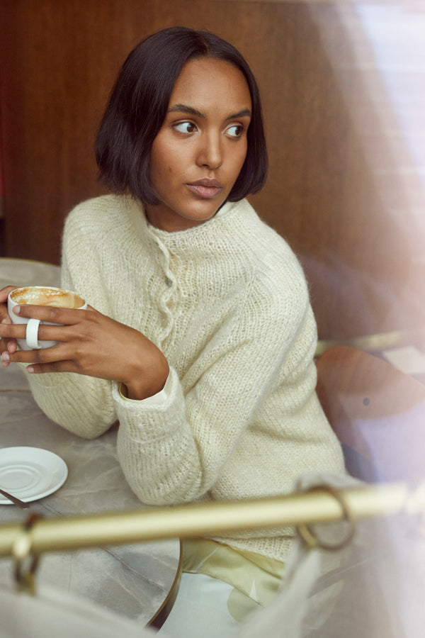 Yuki No Hi No Cardigan by Eri Shimizu